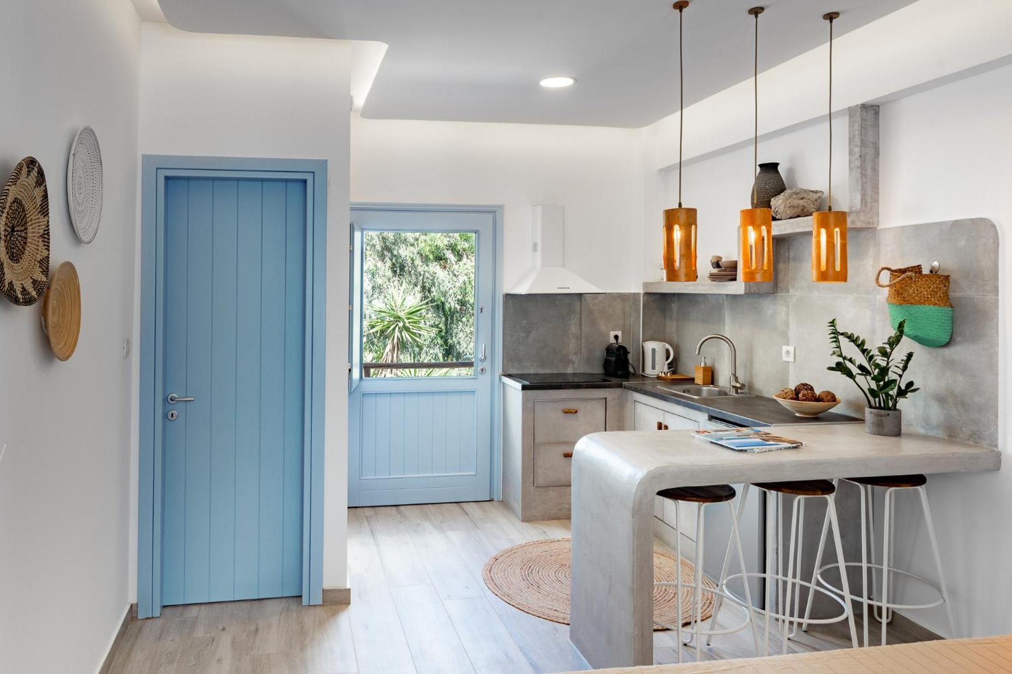 Light Blue Window Kamari Apartment Exterior foto