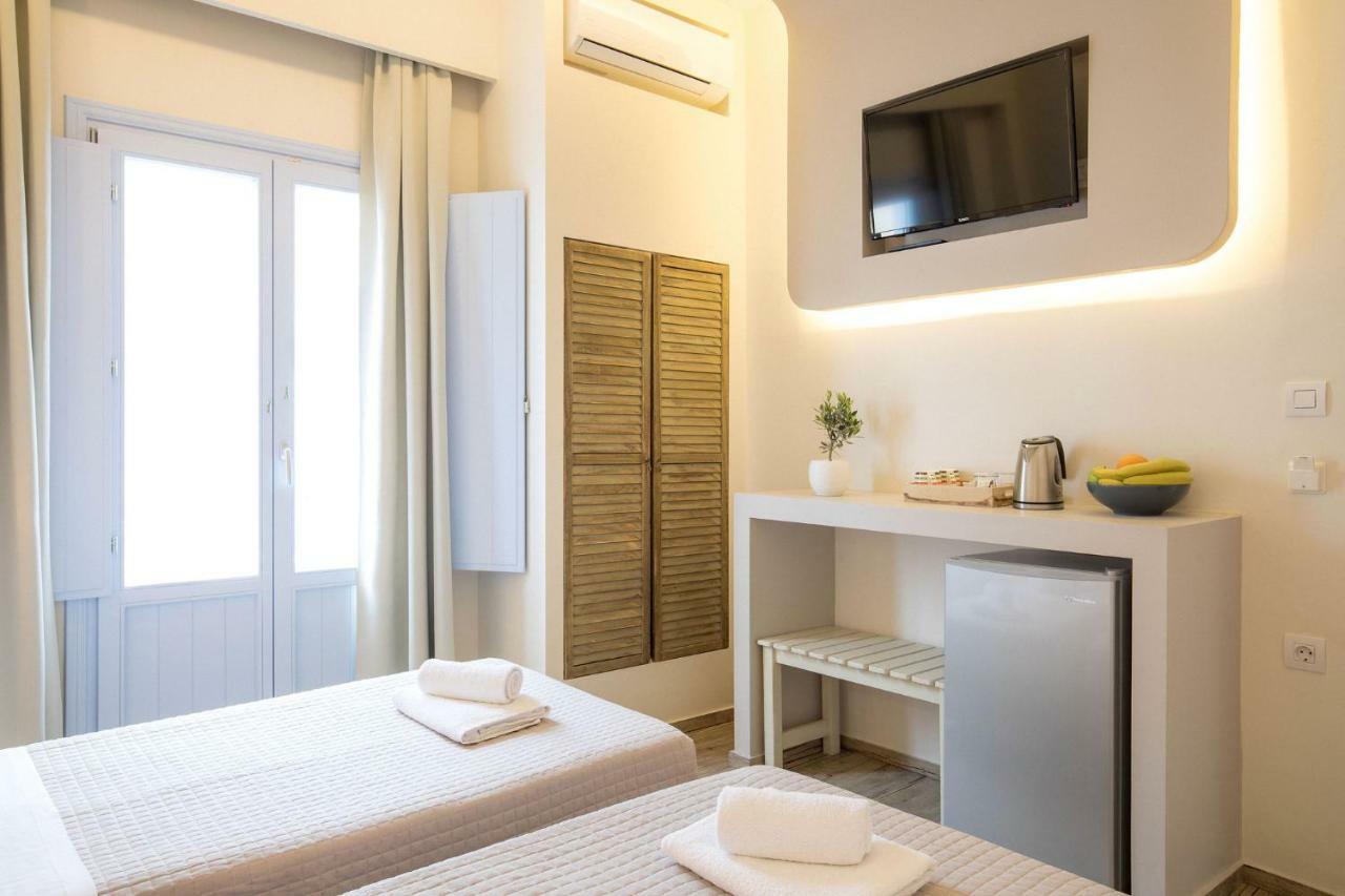 Light Blue Window Kamari Apartment Exterior foto
