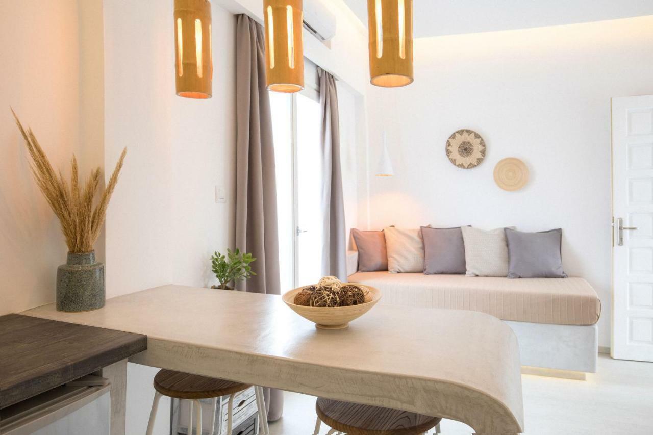 Light Blue Window Kamari Apartment Exterior foto