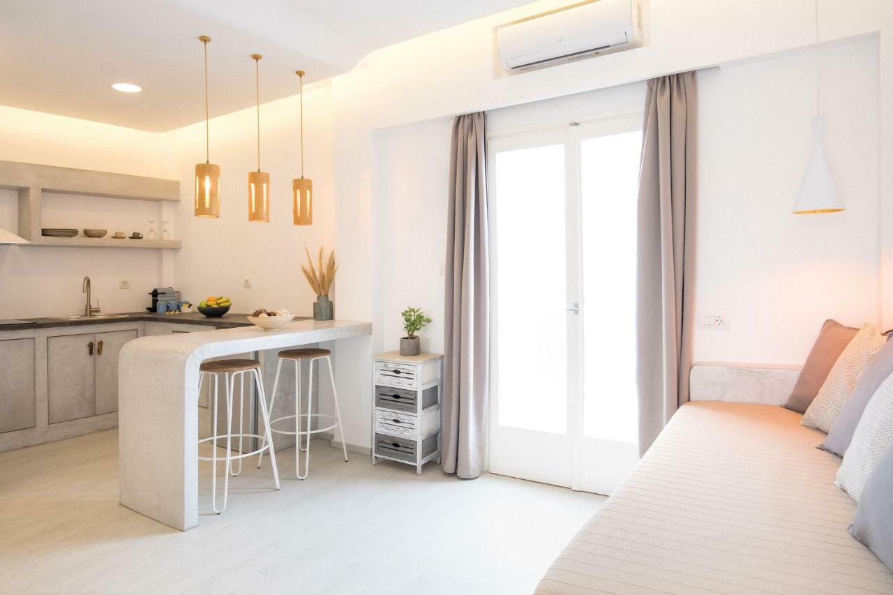 Light Blue Window Kamari Apartment Exterior foto